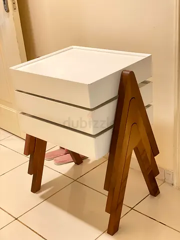 Set of 3 Modern Nesting Side Tables with Wood Legs
