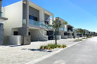 √ HOT DEAL! Type 2M | Move-in Ready | Single Row √