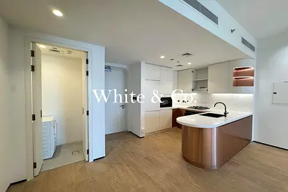 MODERN SPACE | READY NOW | SPACIOUS LAYOUT