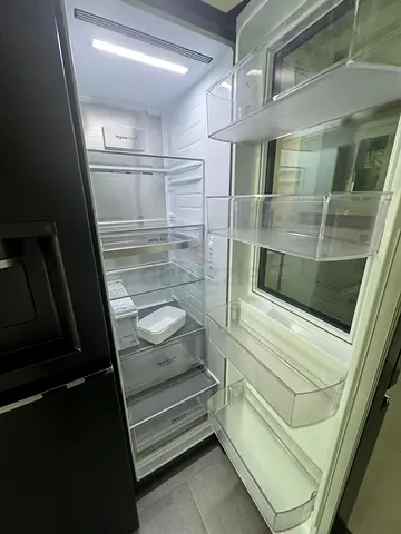 LG InstaView Side-by-Side Fridge | Door-in-Door | Water Dispenser | Excellent Condition