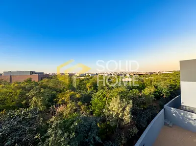 Signature with Lift | Great Value | Ready to Move in | Full Privacy-