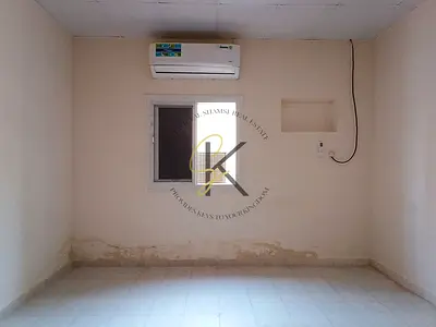 Day of Deal studio available Front safri Mall family building for contact Babar