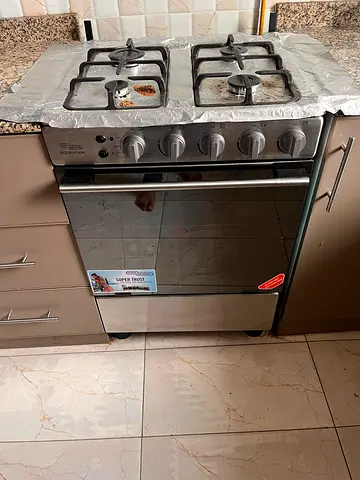 Used Zanussi 4-Burner Gas Cooker with Oven - Good Working Condition