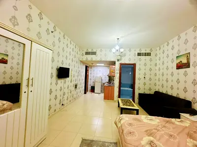 استوديو للبيع في أبراج الأورينت – إطلالة كاملة على الخور