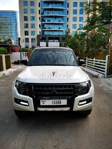 Mitsubishi Pajero Signature