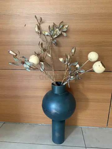 Modern Matte Black Vase with Gold Decorative Branches (Set)
