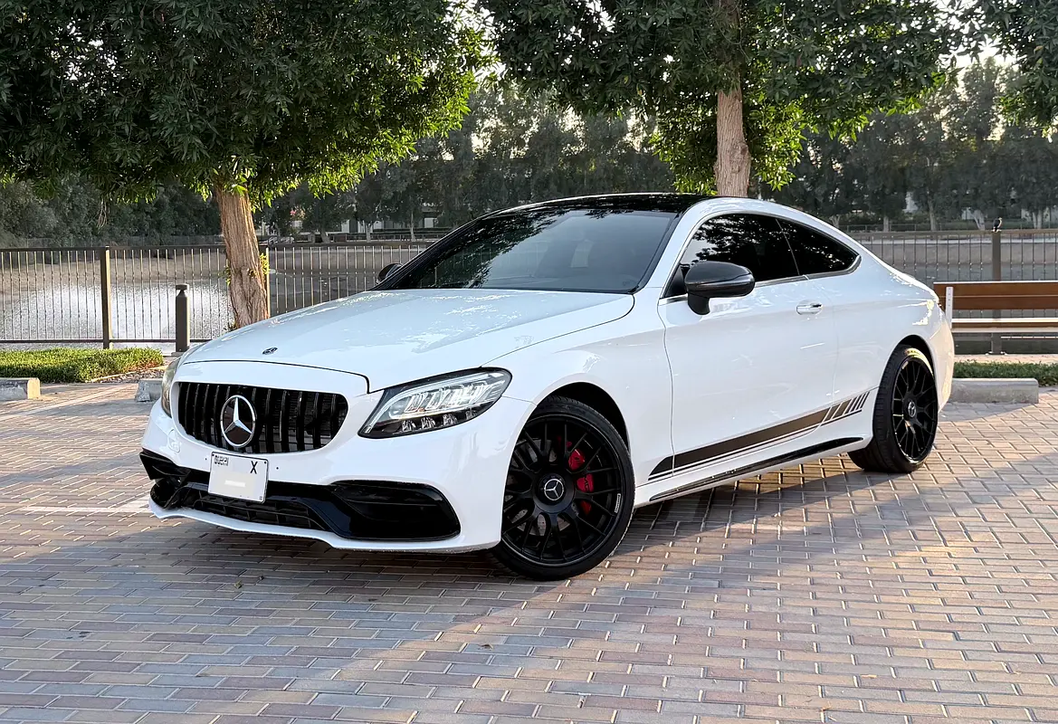 Mercedes-Benz C-Class 2019 — photo 1 of 11