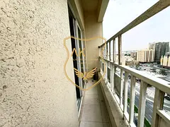 BEHIND MEGAMALL/ 2BHK WITH BALCONY ONLY IN 39K