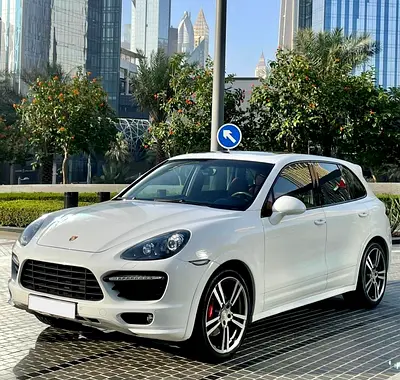 PORSCHE CAYENNE GTS V8 ^ GCC ^  RELIABLE AND STYLISH CAR ^ CHASSIS FREE ACCIDENTS ^ GREAT CONDITION