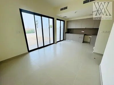 Multiple Cheques | Single Row | Bright and Spacious Unit