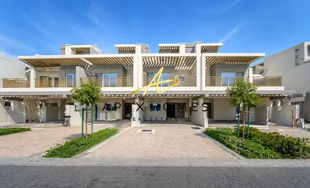 Great Deal | Walk to Malibu Beach | Rooftop Access