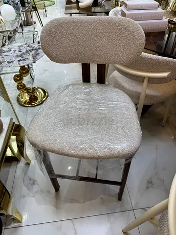 Stylish Bar Stool with metal Legs