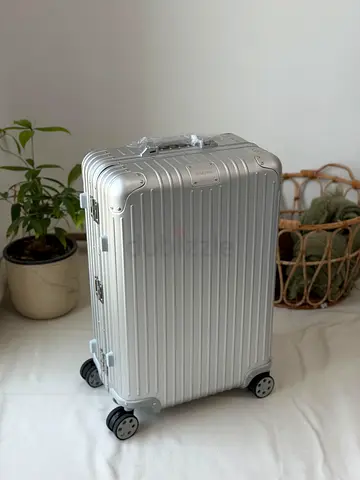 Madium Rimowa luggage