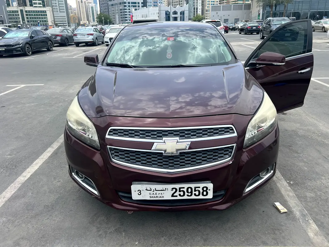 Chevrolet Malibu 2014 — photo 1 of 10