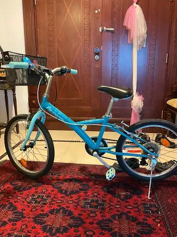 Lightweight Blue bike Good Condition