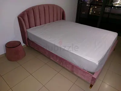 Queen size bed + mattress + stool