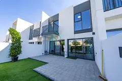 3+Maid Villa | Prime Single Row | Park Facing VOT