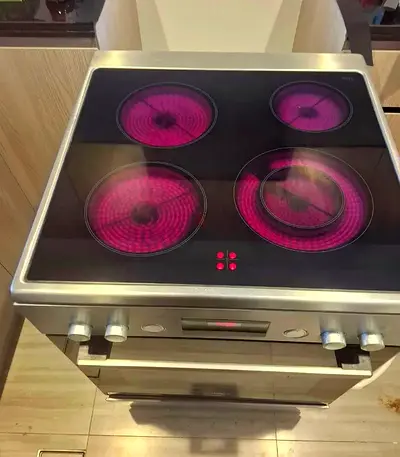 Bosch New Model Freestanding Electric Cooker Stove 60x60cm model HKQ38A150M