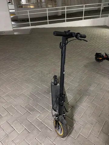 Used adult electric scooter (lightweight foldable) - good working condition