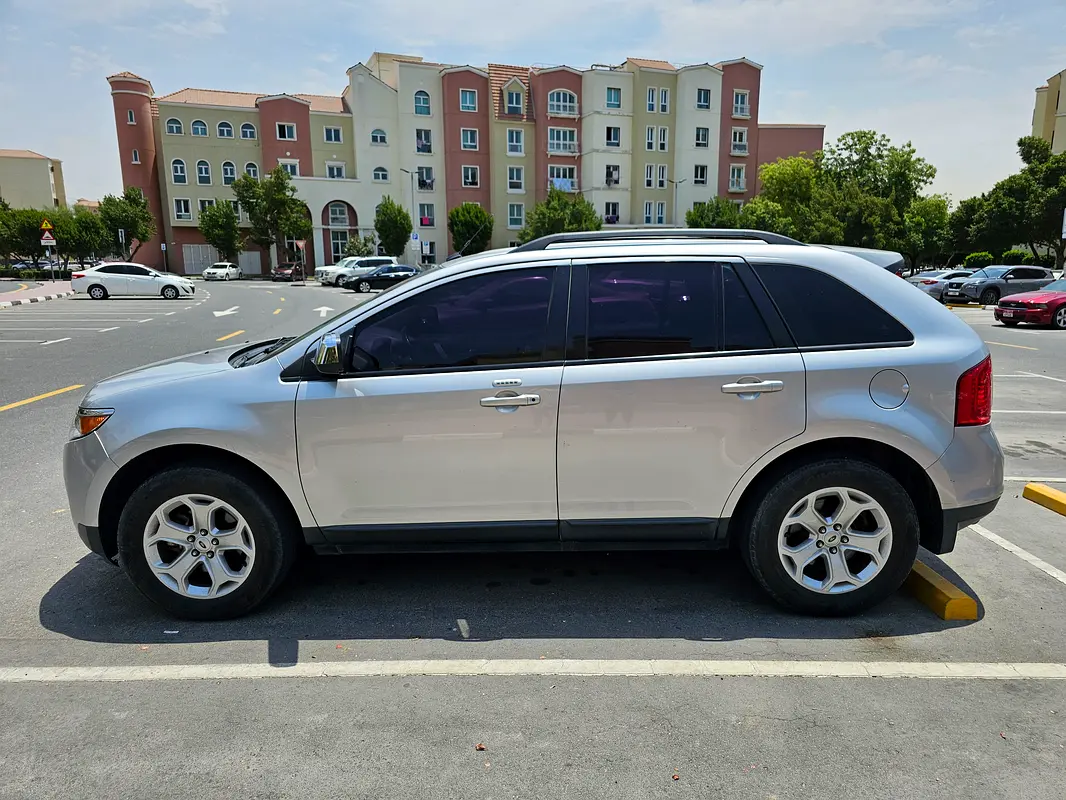 Ford Edge 2013 — photo 1 of 7