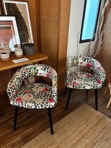 2 Floral Upholstered Dining/Accent Chairs with Black Legs BOBOBOOM