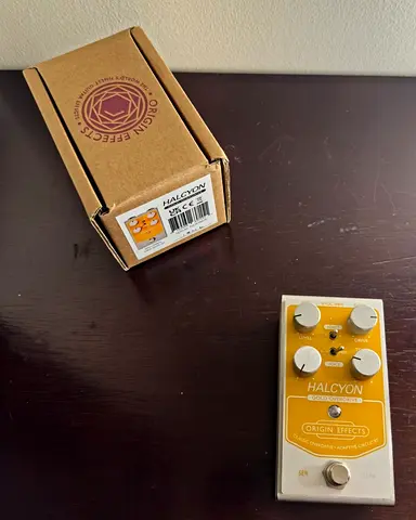 Origin effects halcyon gold overdrive pedal