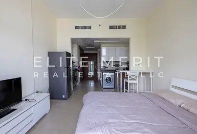 Fully Furnished | Mid Floor | Vacant | Ready to Move-In