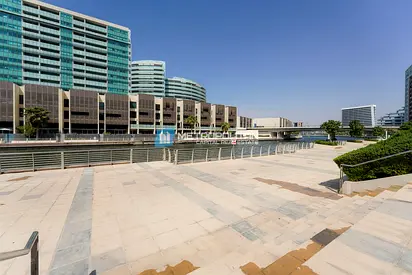 4BR with Balcony | Canal View | Single Row Unit