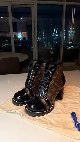 Louis Vuitton monogram leather ankle boots size 41, excellent condition