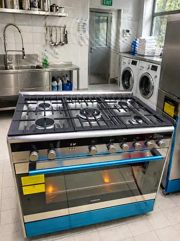 Siemens 5 burners full electric digital cooking range latest version 90cm