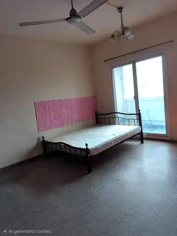 Big spacious single room with balcony for rent