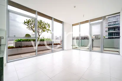 Corner Unit | Big Balcony | Burj Views