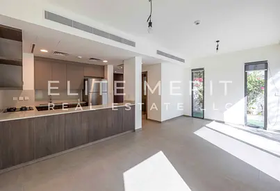 Corner Unit | 4BHK+Maids | Unfurnished | Ready Now
