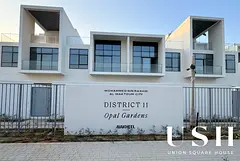 Luxury 4BR Townhouse Single Row | Private Lift | Lagoon &amp; Garden Living | D11, MBR City | Multip