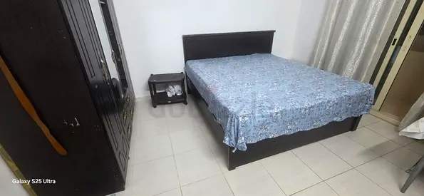 one bedroom available for executive bachelor
