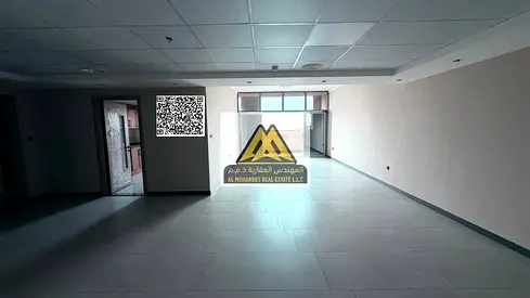 شقة فاخرة للإيجار السنوي في ليوارة 1 عجمان بإطلالة بحر مباشرة، تتميز بمساحات كبيرة جداً وتصميم راقي مع مداخل فاخرة، أول ساكن ومناسبة للسكن العائلي الر