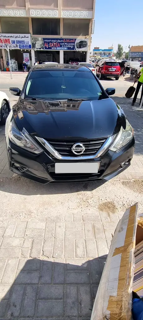 Nissan Altima 2018 — photo 1 of 8