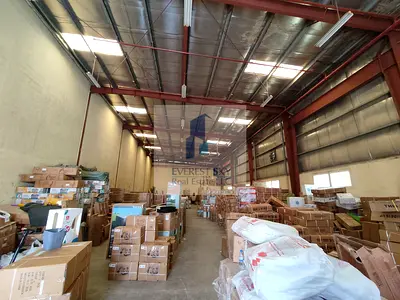 Top Quality Warehouse with toilet in prime location !!