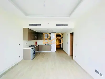Amazing 2 Bedroom || Boulevard View || Higher Floor || Chiller free