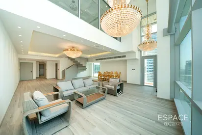 Duplex | Newly upgraded | Canal view