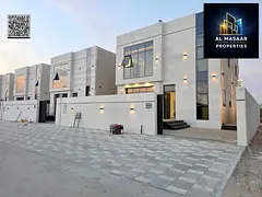 Villa with a large swimming pool, two floors, very large yard, central air conditioning, including r