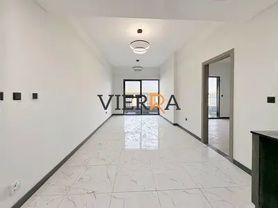 Best & Spacious Layout l Vacant On Transfer l Community Living
