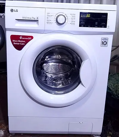 LG 8 kg washing machine , neat and clean condition , same like a new