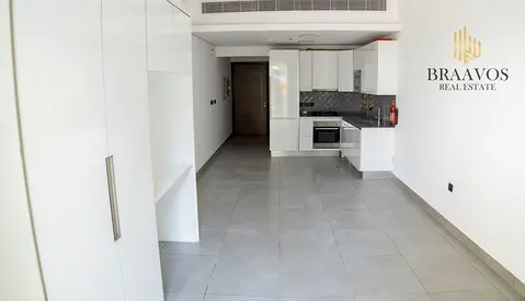NEAR MALL | SPACIOUS | SEMI FURNISHED