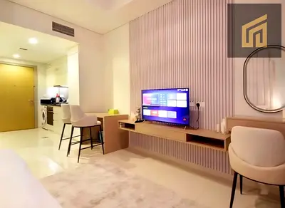 استوديو مفروش | برج أيكون سيتي C | شرفة وإطلالة على المسبح