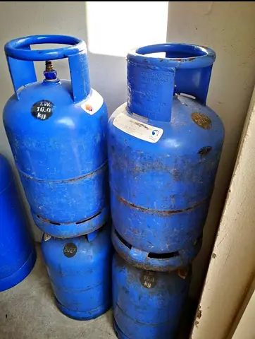 Empty gas cylinder