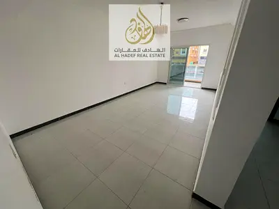 شقة مميزة,بلكونة,صيانة مجانية,مساحة واسعة,موقع مميز,سهل الوصول