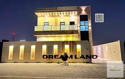 فيلا رائعة، تشمل رسوم التسجيل، تتكون من 3 غرف نوم رئيسية مع خزائن ملابس مدمجة وسطح، معروضة للبيع الآن في منطقة راقية.