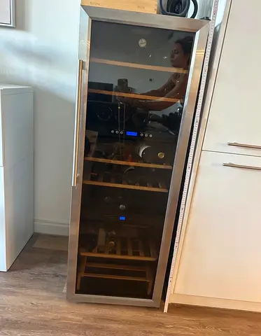 Hoover brand dual temperature zone wine fridge perfect working delivery with warranty also