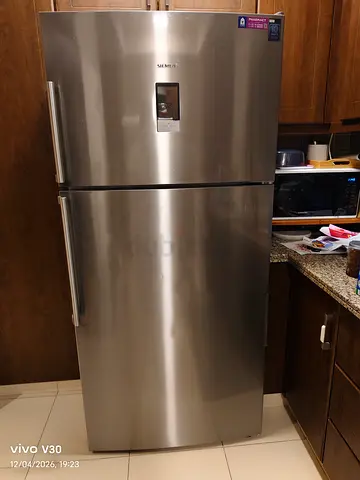 Free delivery Siemens Stainless Steel Top Freezer Refrigerator - Good Condition